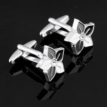 Load image into Gallery viewer, White and Black Flower Cufflinks